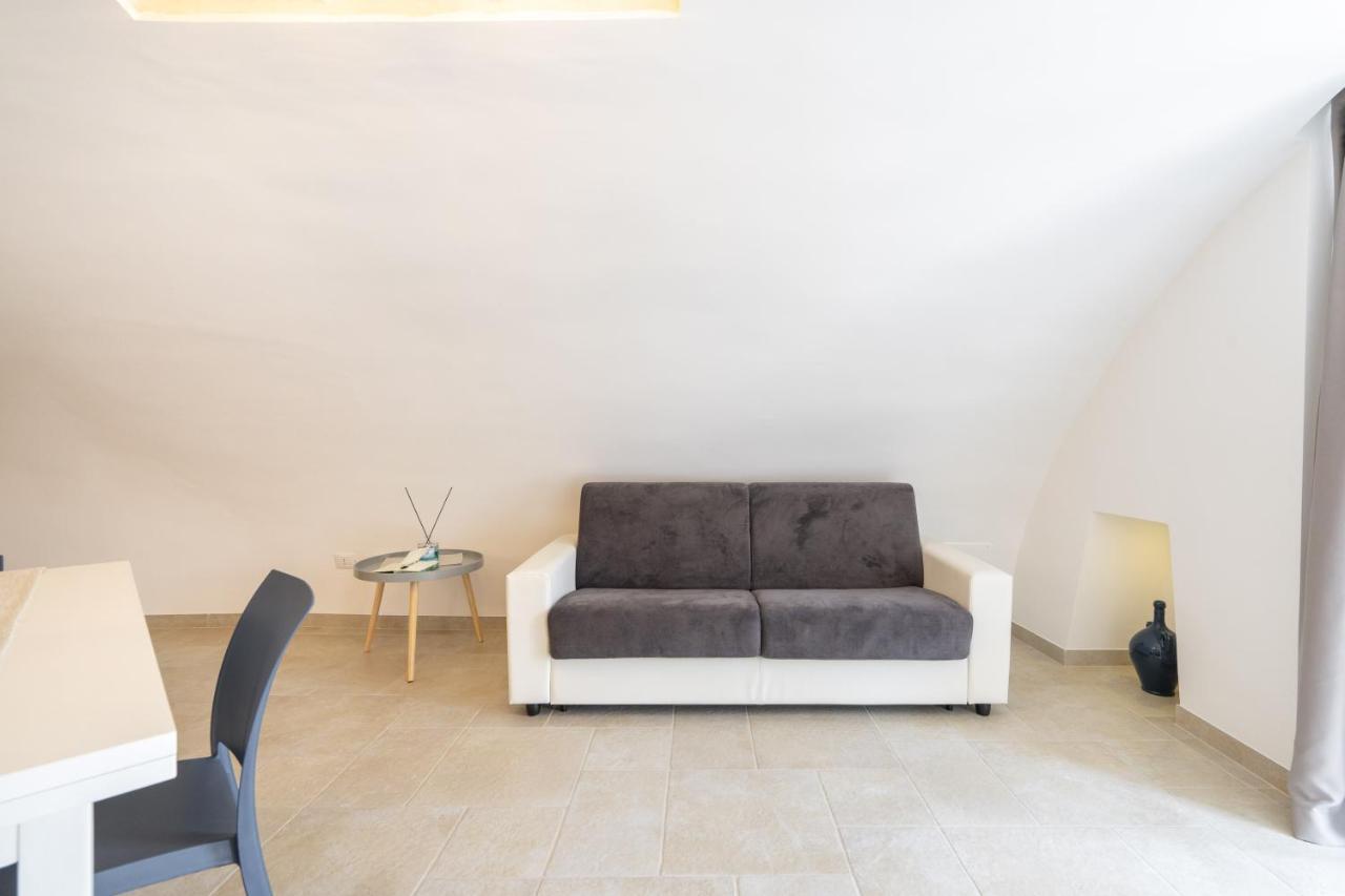 Suite La Scala Del Borgo تْشيستيرنِنو المظهر الخارجي الصورة